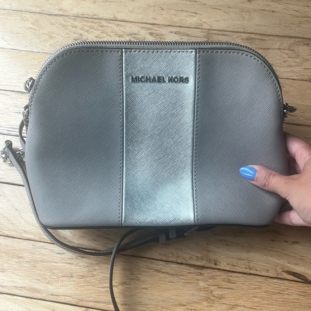 Michael Kors gray purse